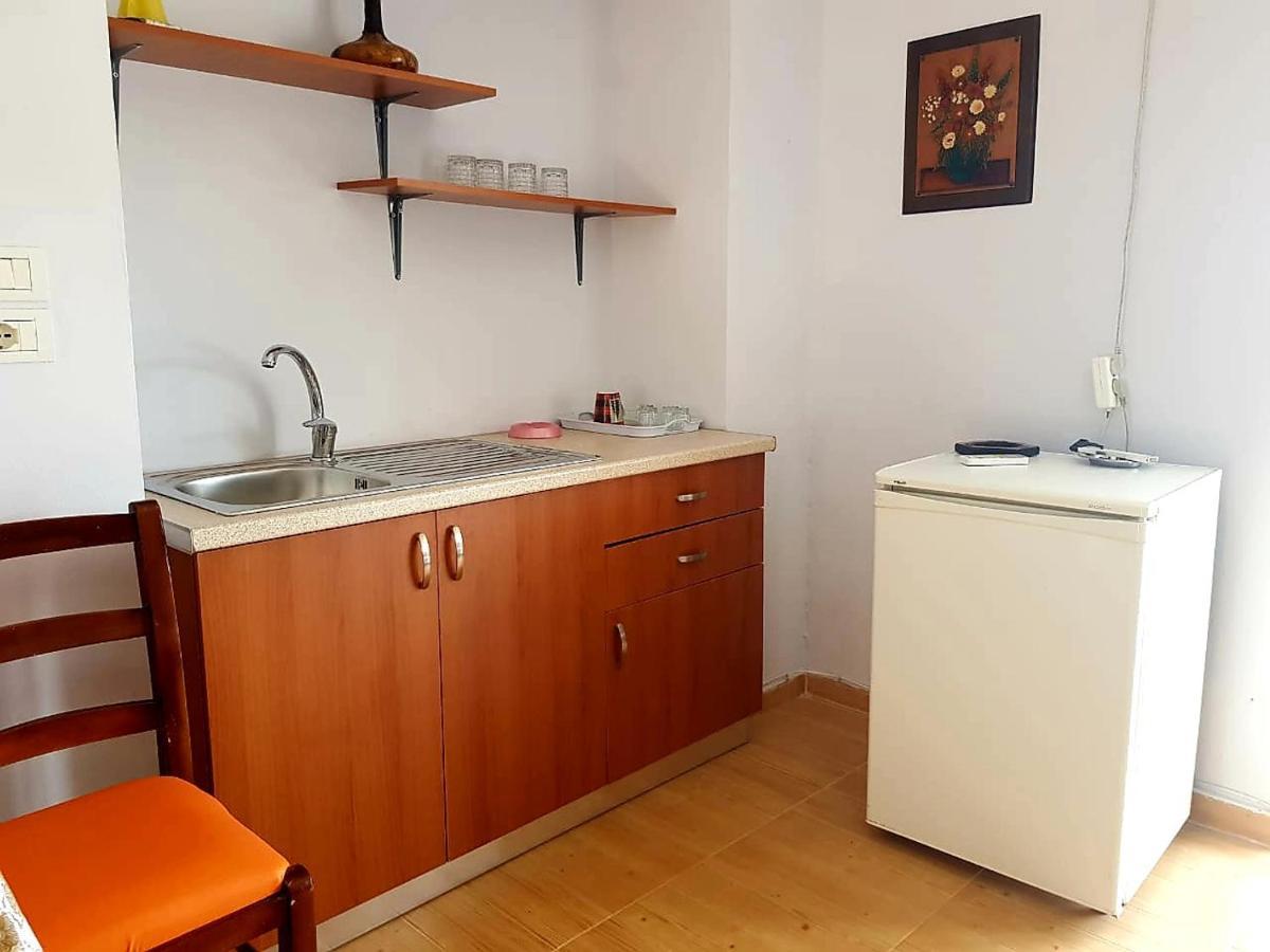 Aira Apartment Himare Luaran gambar